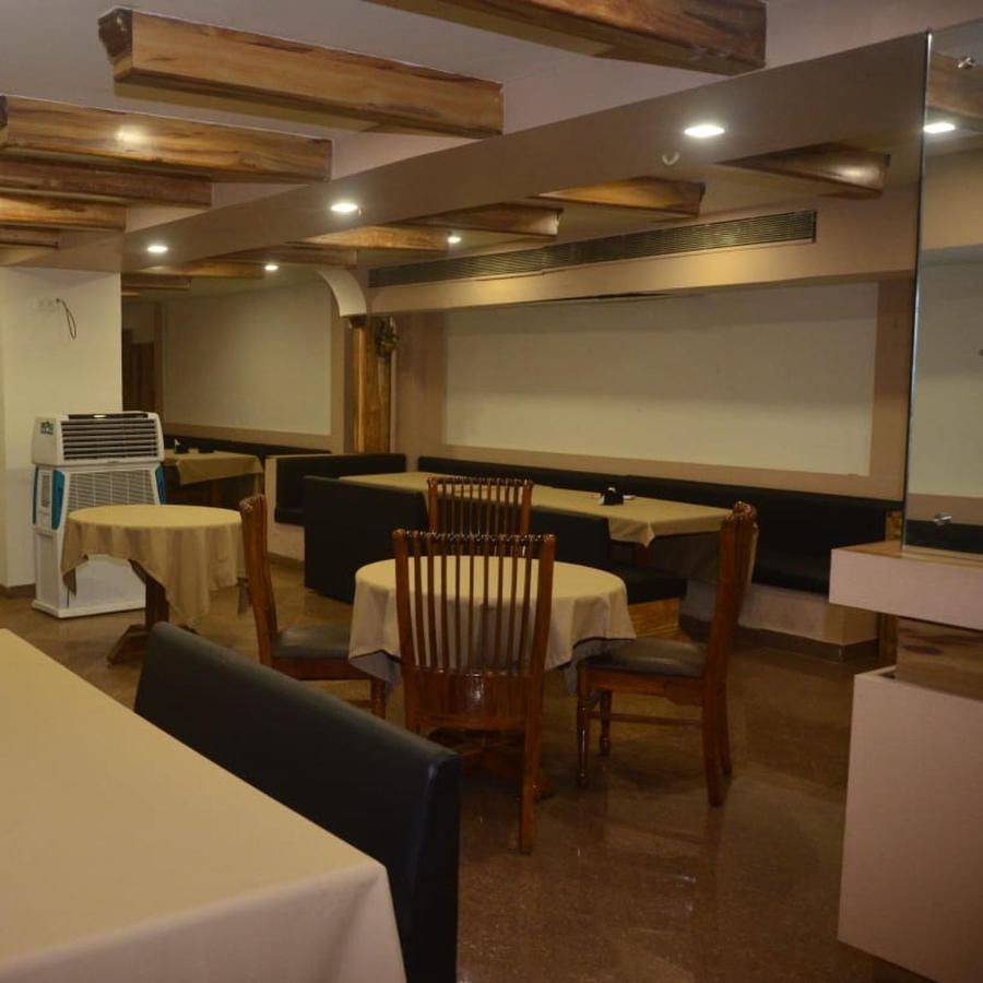 Hotel Poonam Raipur  Exterior photo